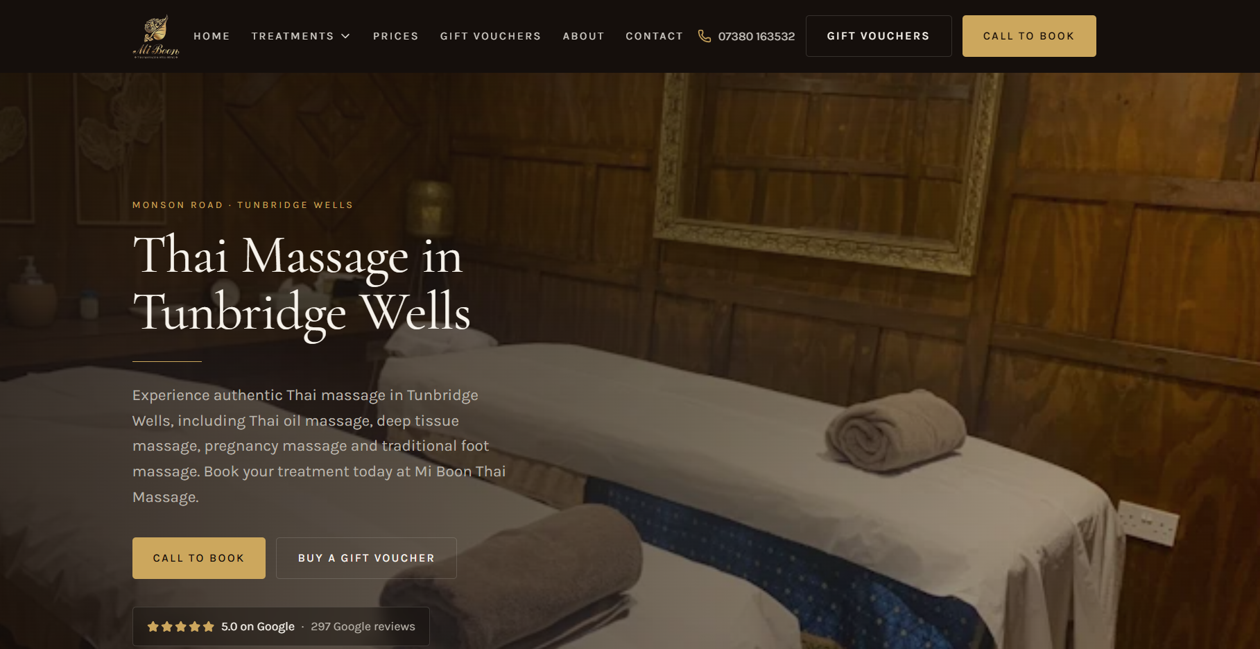 Mi Boon Thai Massage website homepage: a full-width treatment room photograph behind the heading 'Thai Massage in Tunbridge Wells', with call-to-book and gift-voucher buttons and a 5.0 Google reviews badge.